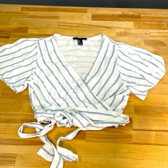 Forever 21 wrap shirt!! - Picture 1 of 2
